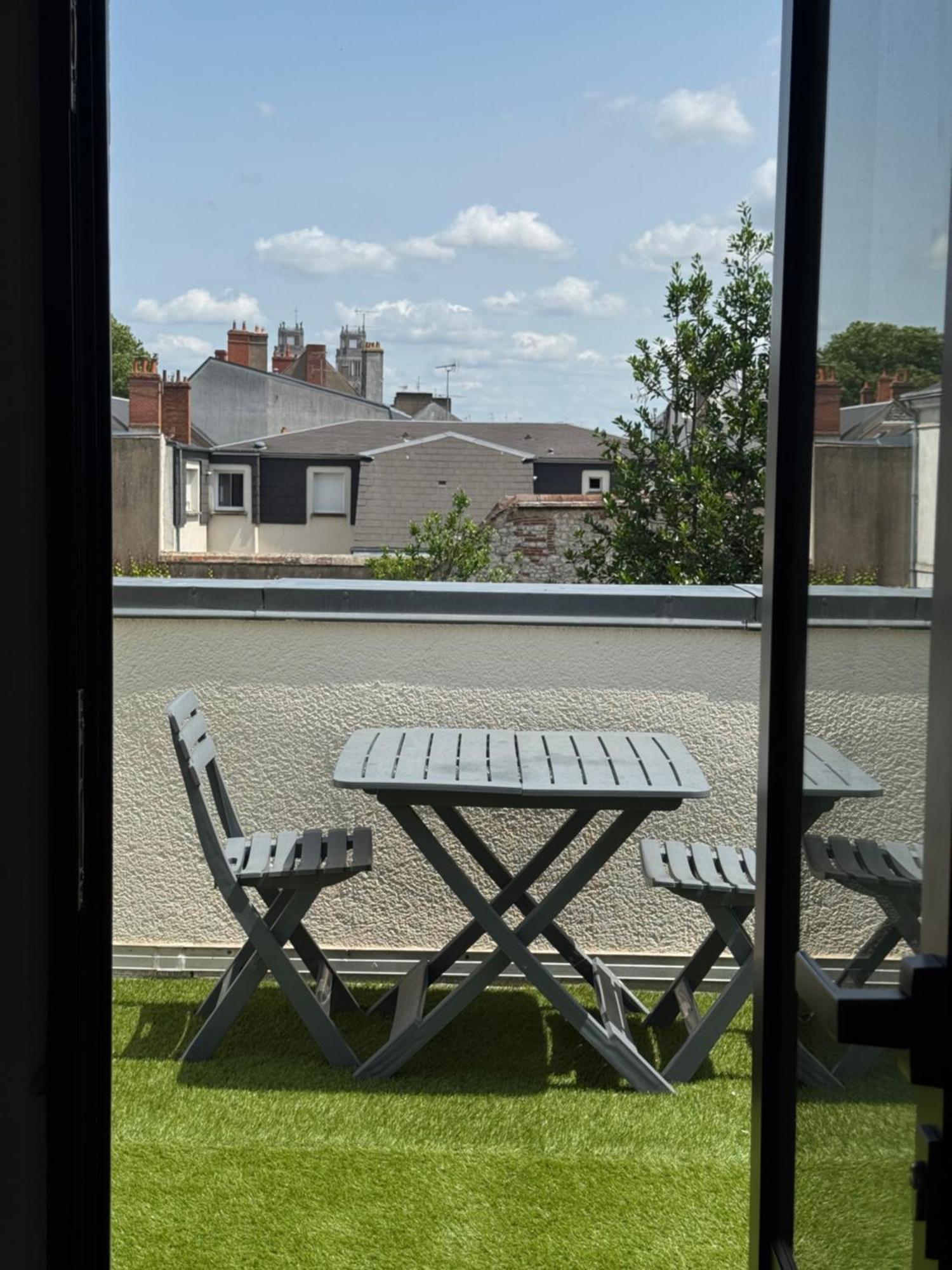 Le Rooftop - Terrasse Vue Cathedrale - Netflix Orléans Exteriör bild